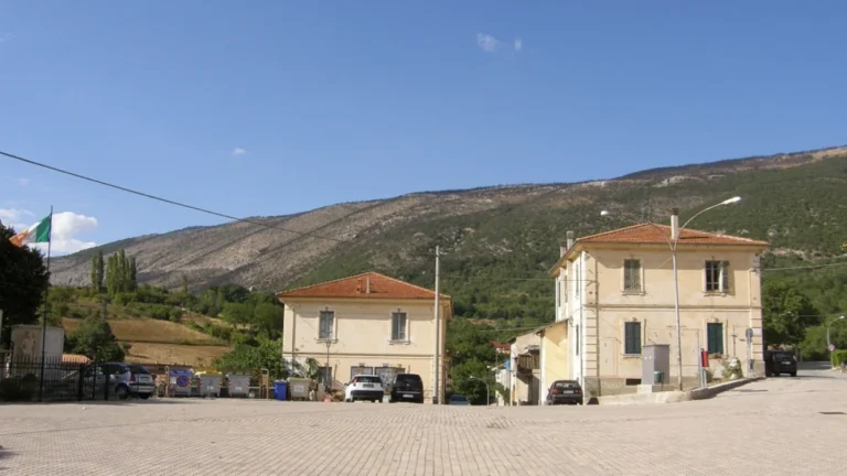 Veduta di Acciano, immagine contestuale per la Festa della Pizza Fritta e della Birra Artigianale