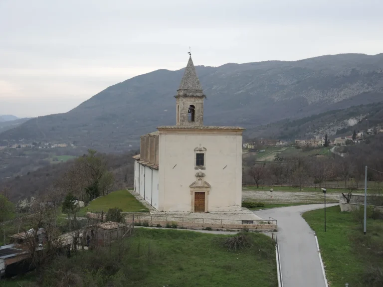 Chiesa di San Michele Arcangelo nella frazione di Beffi ad Acciano